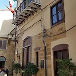 Caravella Bed & Breakfast 4*