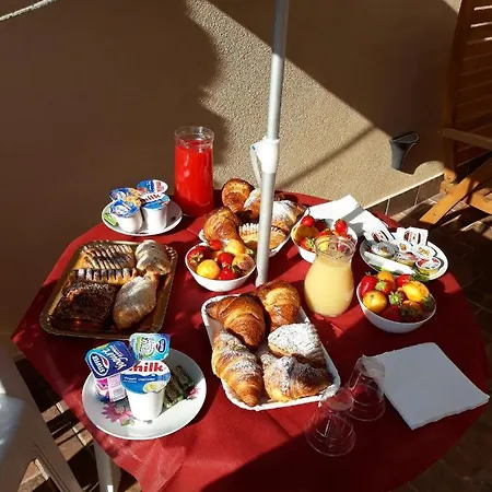 Couette-café Caravella 4*
